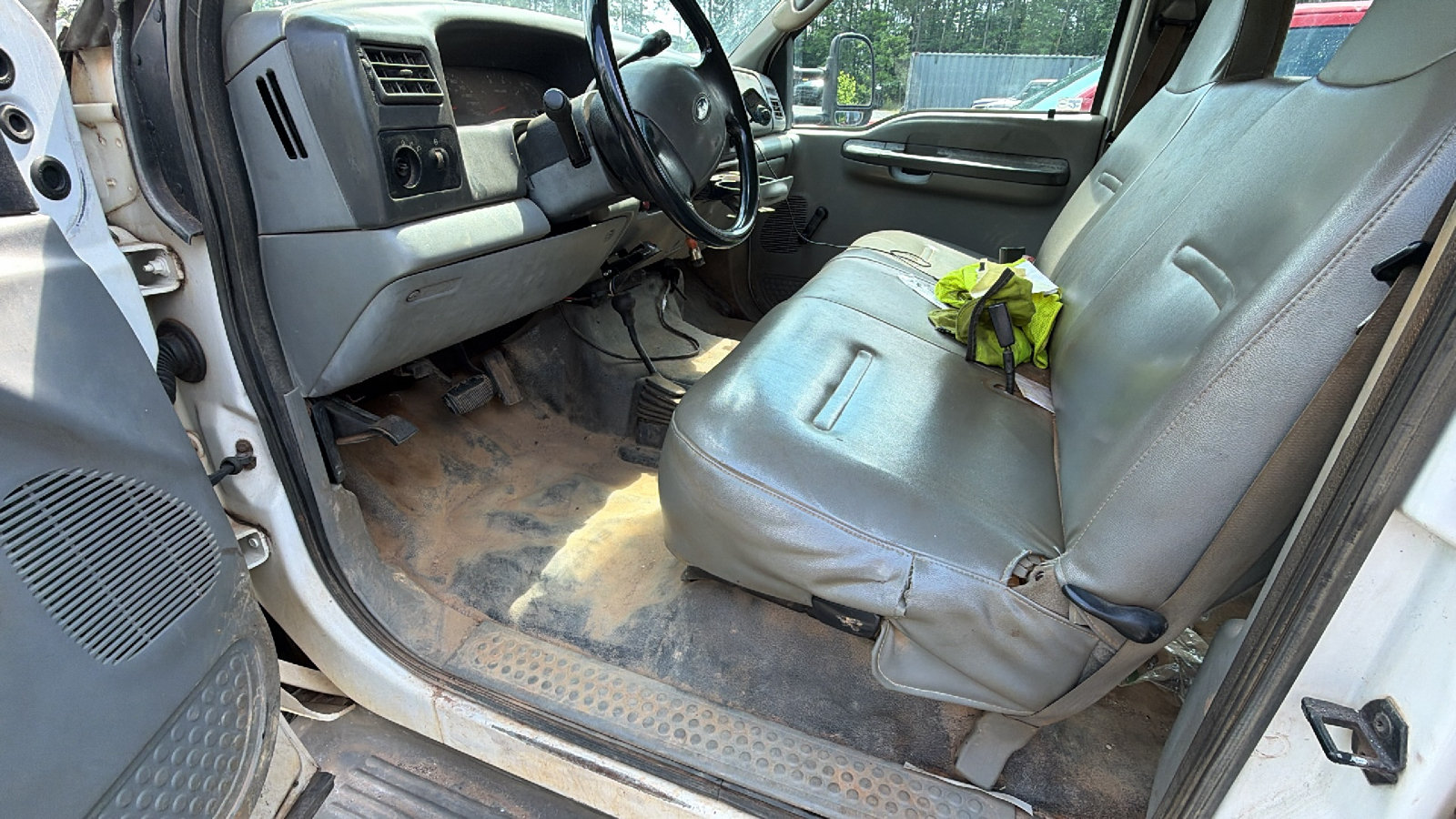 Used 2004 Ford F350 4x4 Crew Cab DRW Super Duty image 10