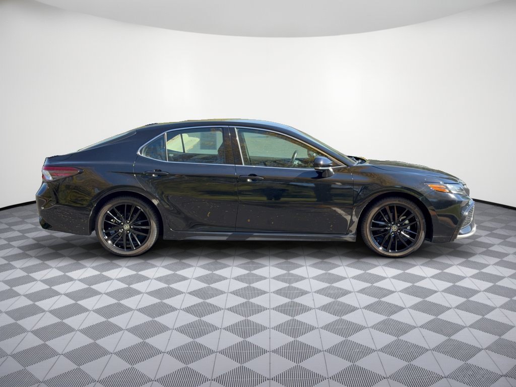 Used 2024 Toyota Camry XSE FWD image 8