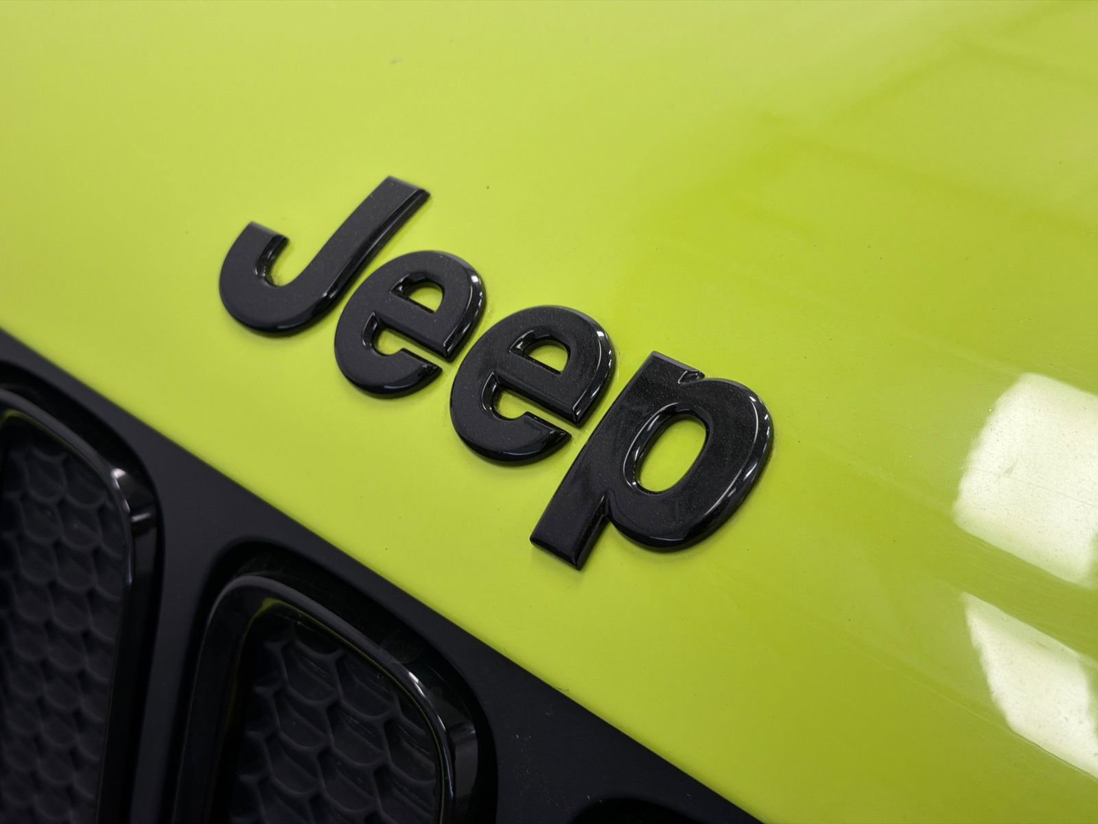 Used 2017 Jeep Renegade Altitude image 12