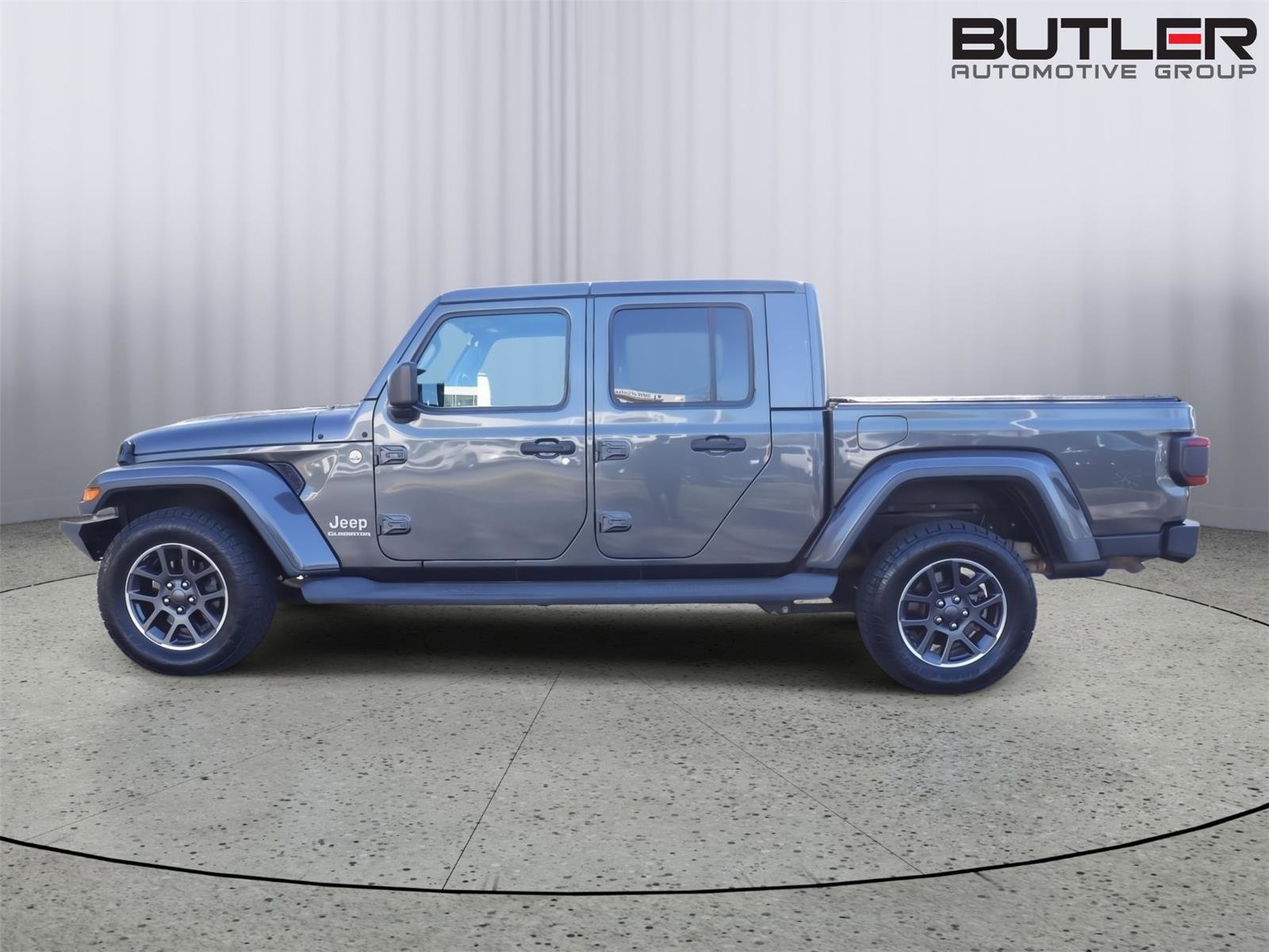 Used 2021 Jeep Gladiator Overland w/ Popular Equipment Package image 3