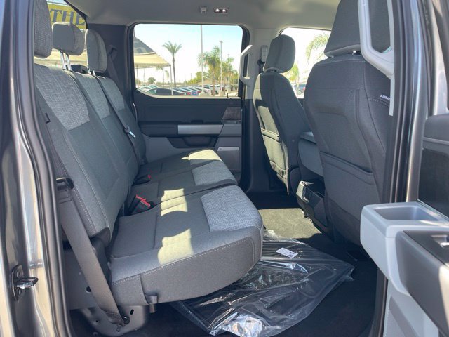 New 2026 Ford F250 XLT w/ XLT Premium Package AWD/4WD image 25
