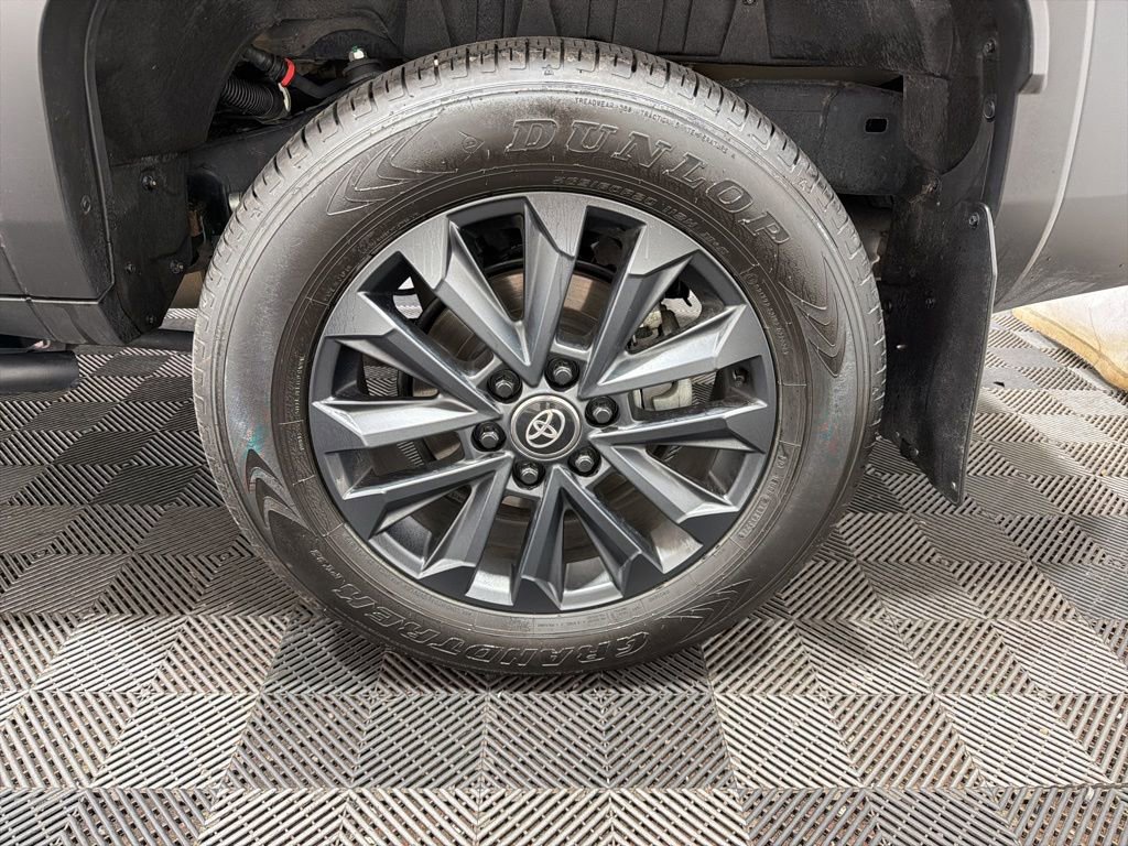 Used 2024 Toyota Land Cruiser image 33