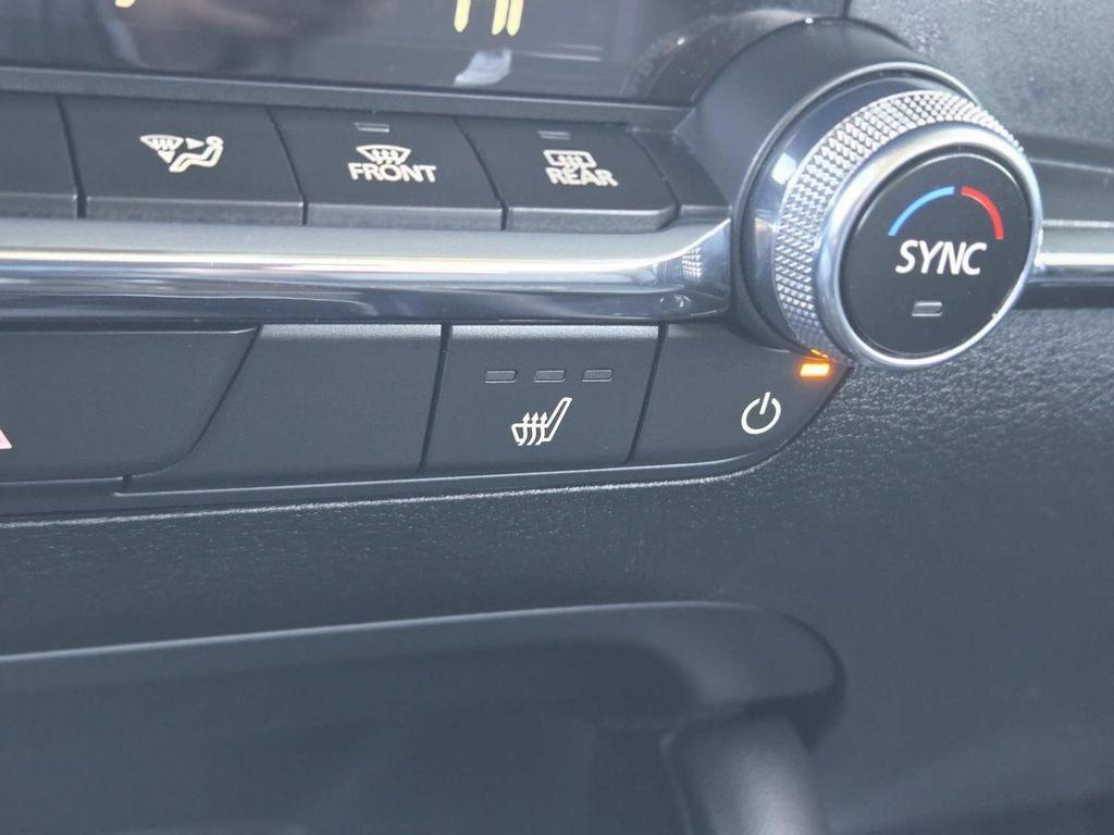 Used 2025 MAZDA MAZDA3 s image 28