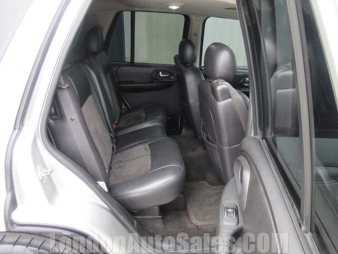 Used 2008 Chevrolet TrailBlazer SS image 14