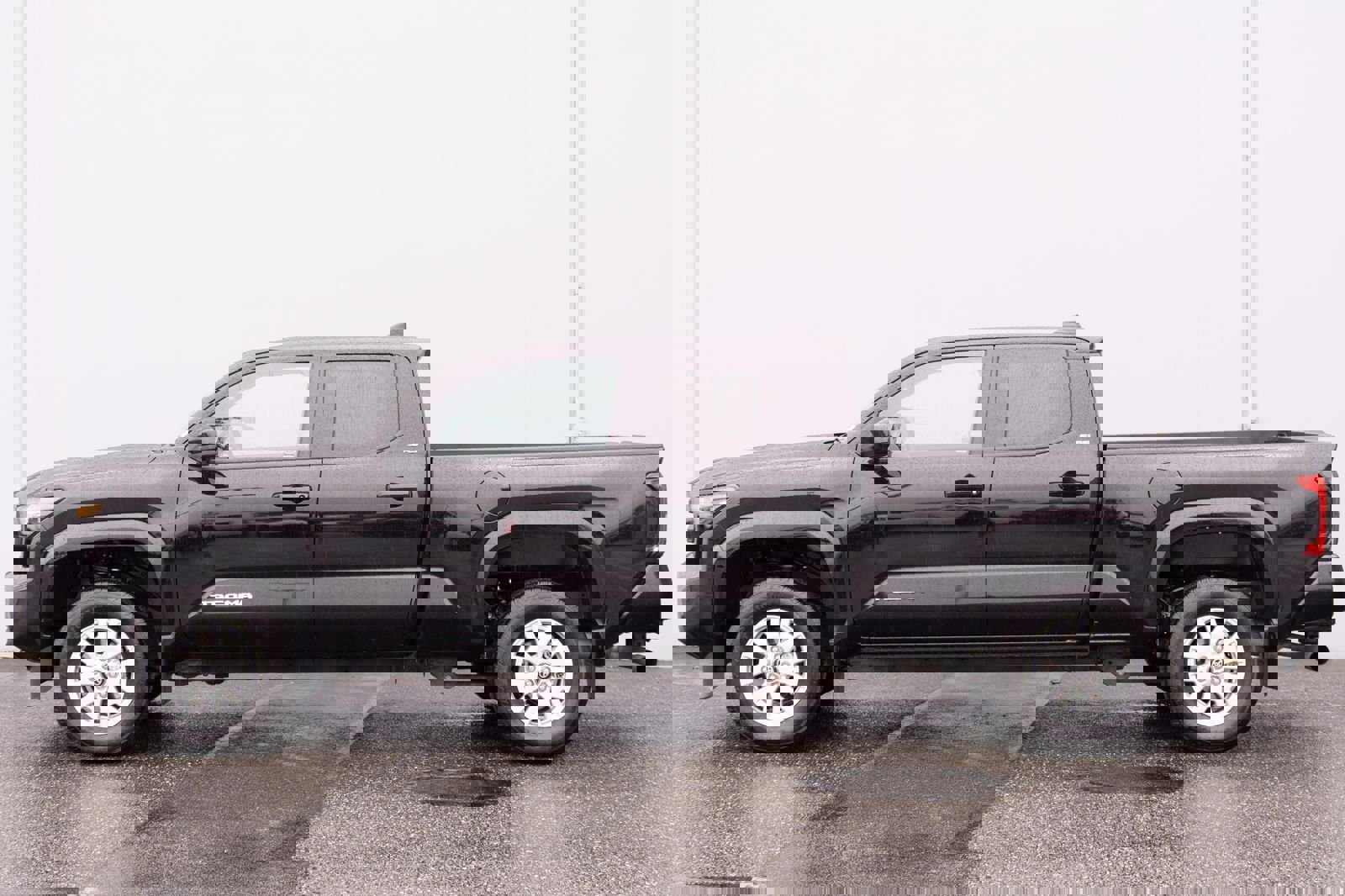 Used 2024 Toyota Tacoma SR5 image 23