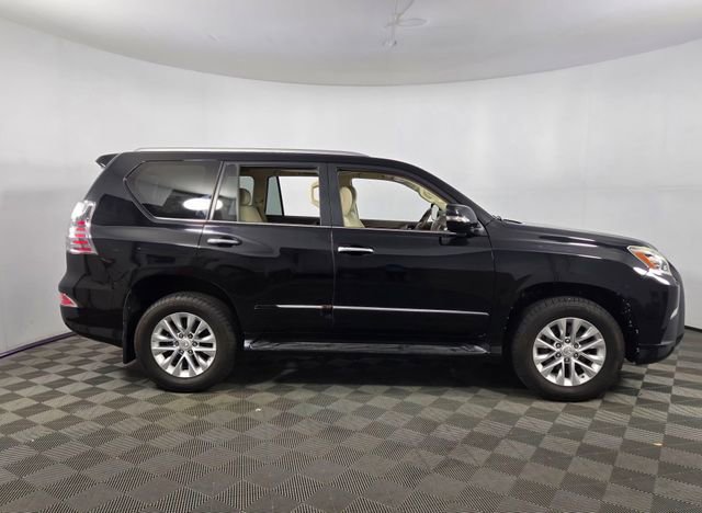 Used 2017 Lexus GX 460 AWD/4WD image 8
