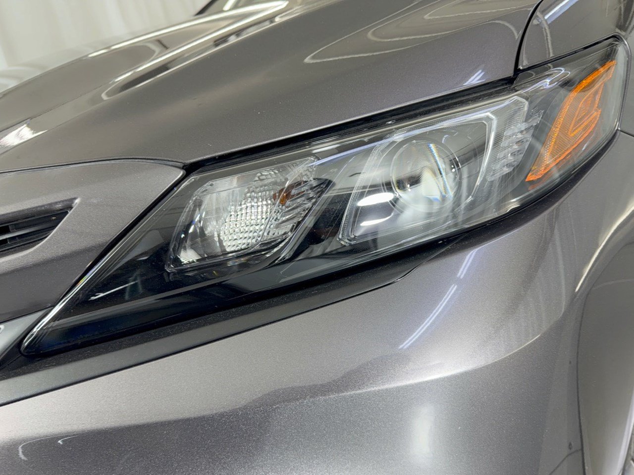 Used 2024 Toyota Camry SE w/ Convenience Package FWD image 12