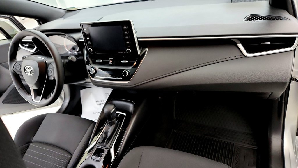 Certified 2022 Toyota Corolla SE w/ SE Premium Package FWD image 13