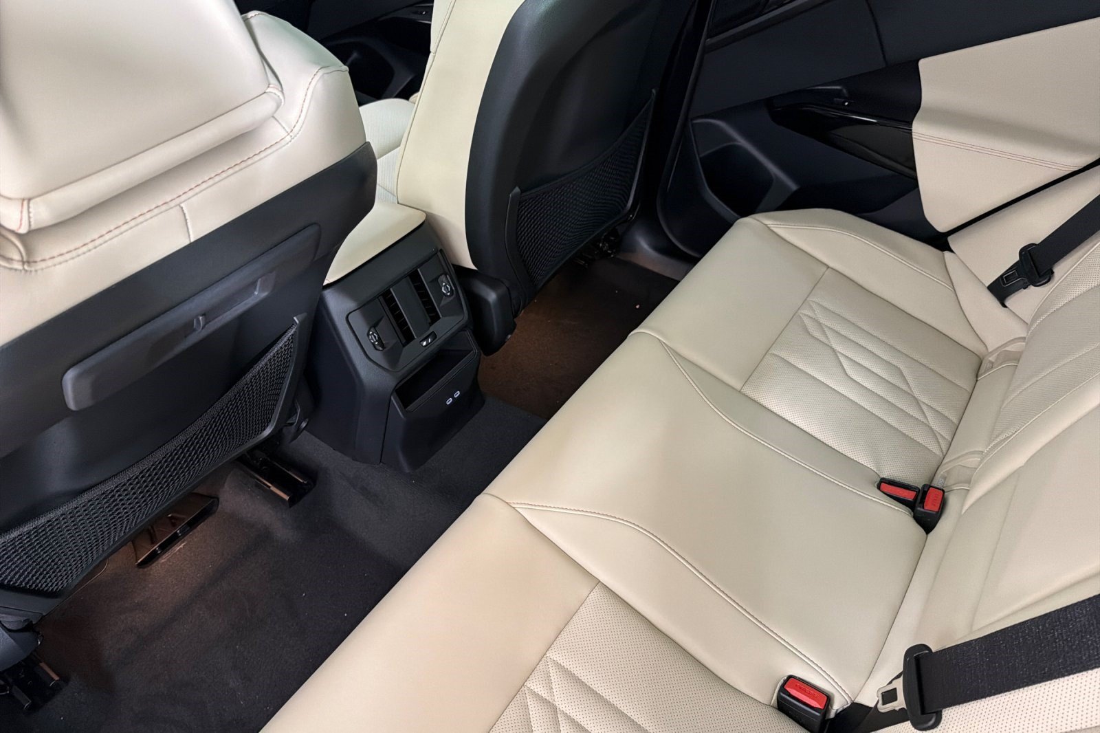 Used 2026 BMW X3 xDrive30i w/ Premium Package AWD/4WD image 27