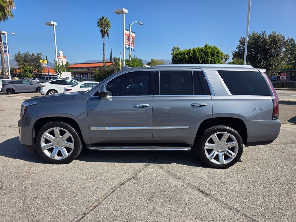Used 2020 Cadillac Escalade Luxury RWD image 9
