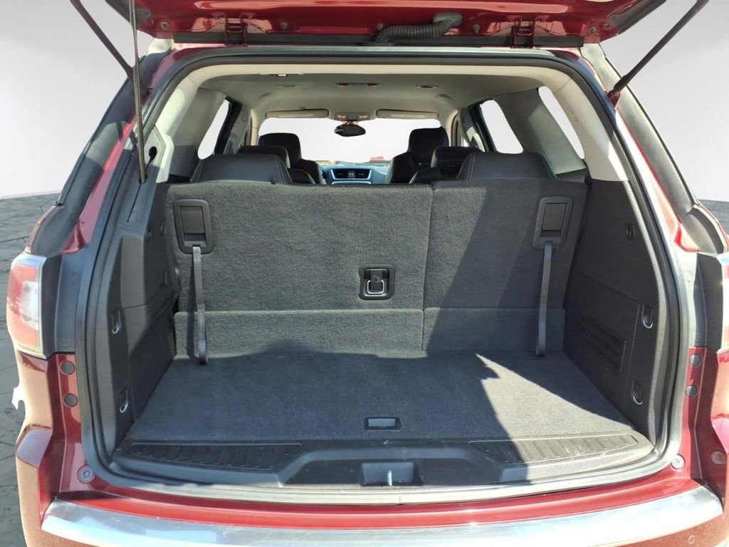 Used 2015 GMC Acadia SLT image 14