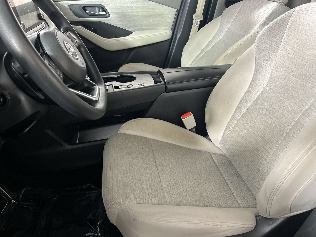 Used 2023 Nissan Rogue SV FWD image 20