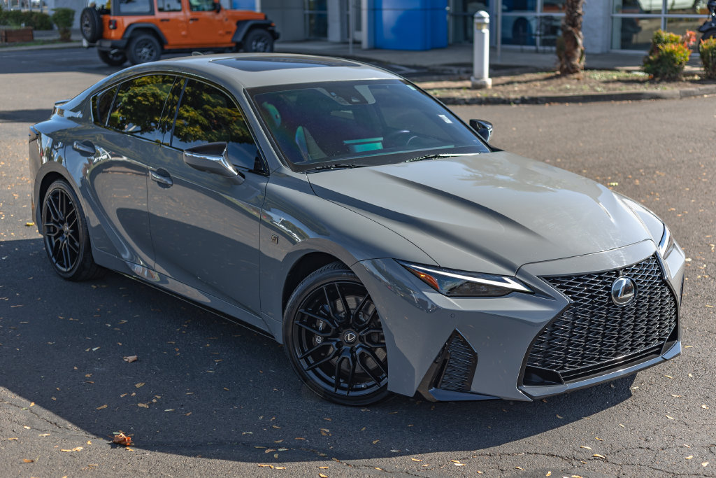 Used 2022 Lexus IS 500 RWD image 2