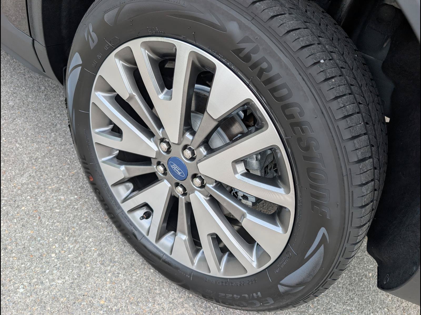 Used 2022 Ford Escape Titanium AWD/4WD image 21