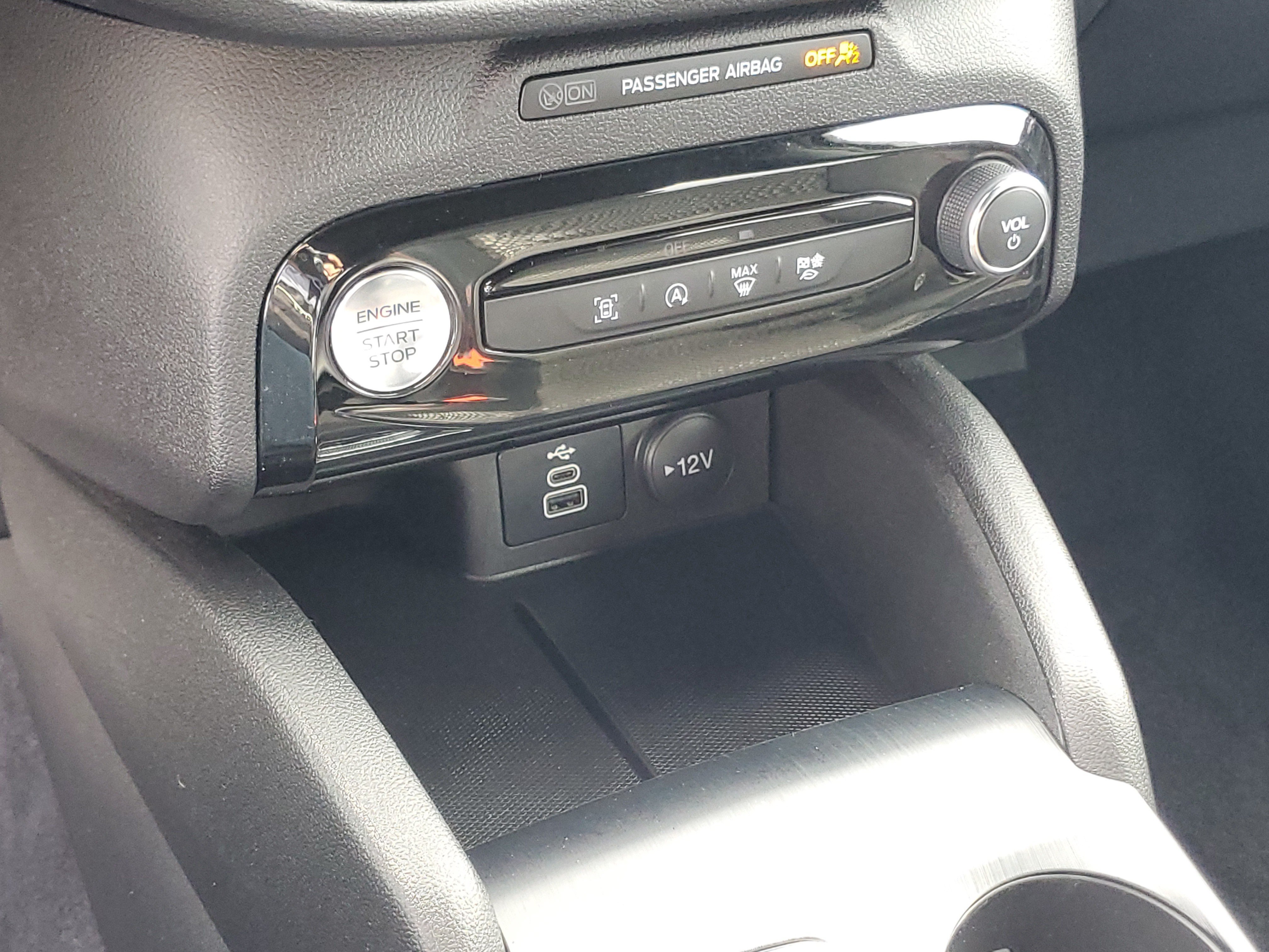 Used 2024 Ford Escape ST-Line w/ Tech Pack #1 AWD/4WD image 18