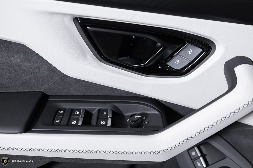 New 2025 Lamborghini Urus SE AWD/4WD image 21