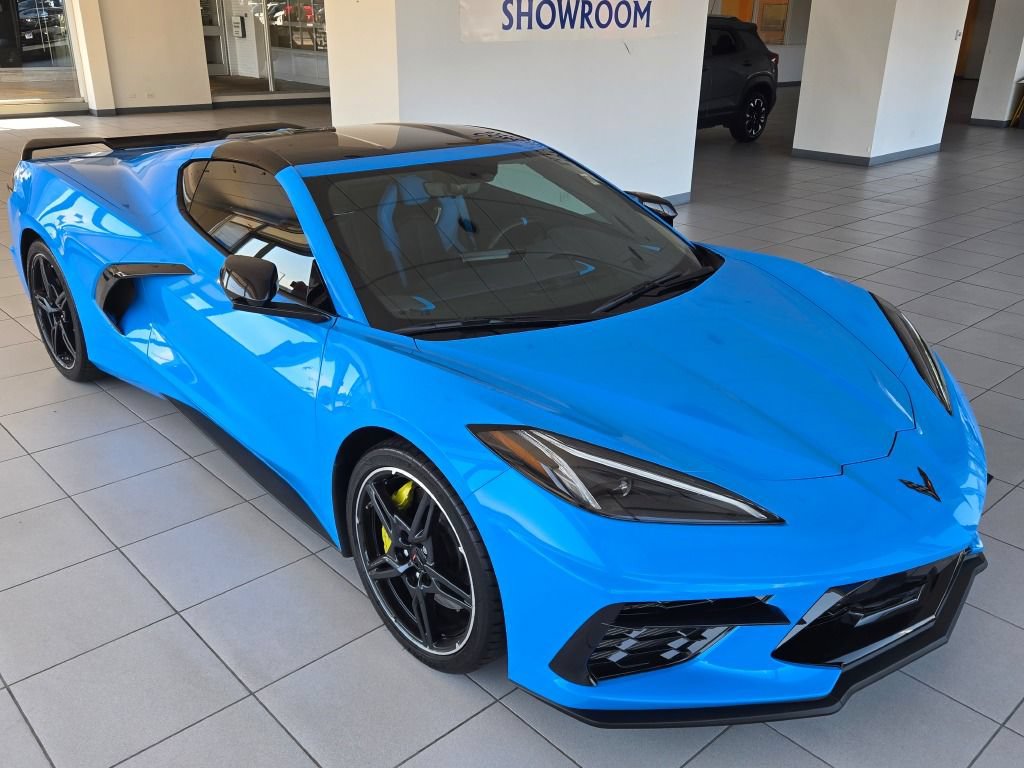 Used 2021 Chevrolet Corvette Stingray Premium Cpe w/ Z51 Performance Package RWD image 2