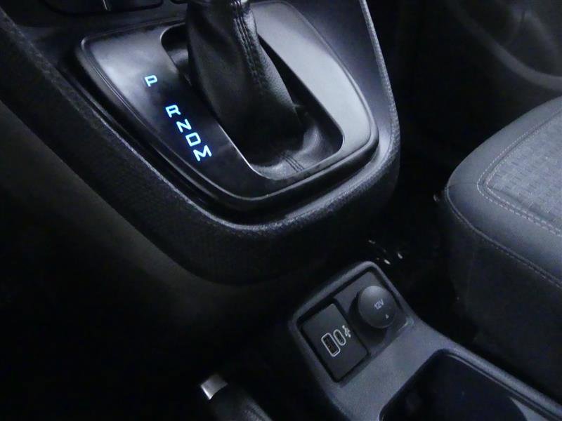 Used 2023 Ford Transit Connect XLT image 13