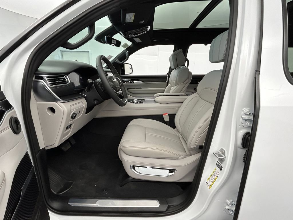 New 2026 Jeep Grand Wagoneer Summit image 16