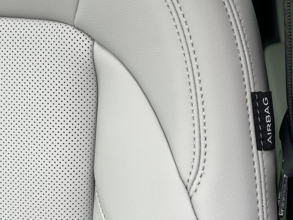 New 2026 Lincoln Nautilus Premier w/ Equipment Group 102A AWD/4WD image 12