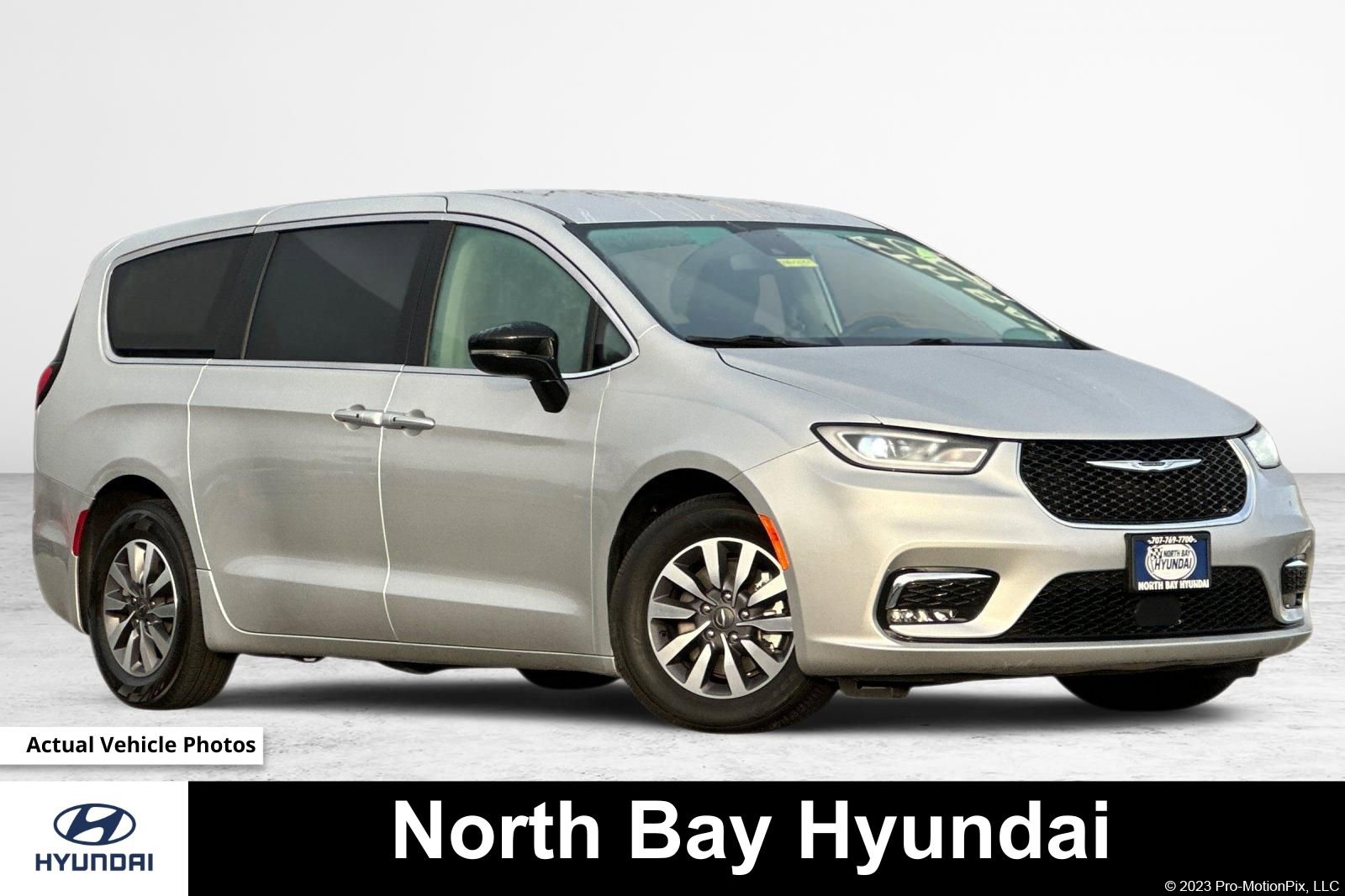Used 2024 Chrysler Pacifica Limited