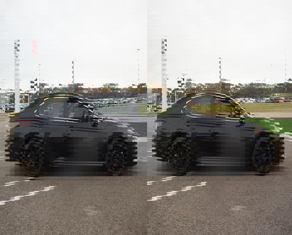 Used 2024 Toyota Camry SE image 19