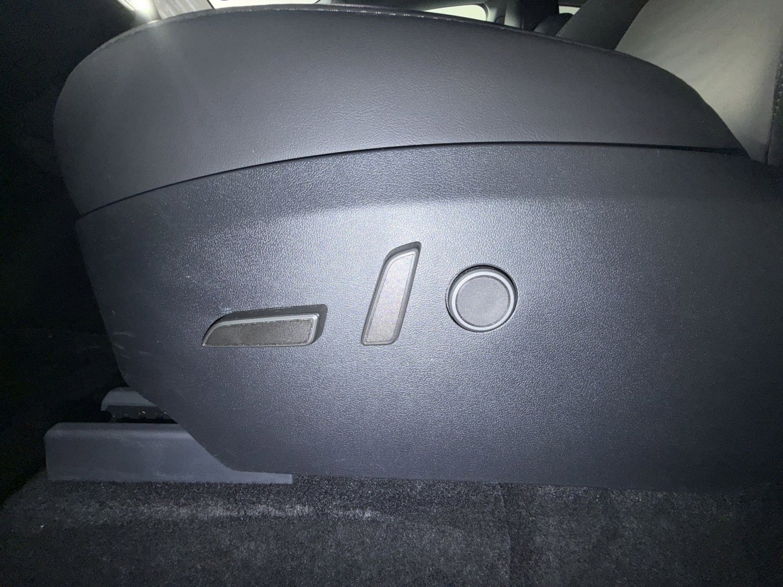 Used 2024 Tesla Model Y Long Range image 14
