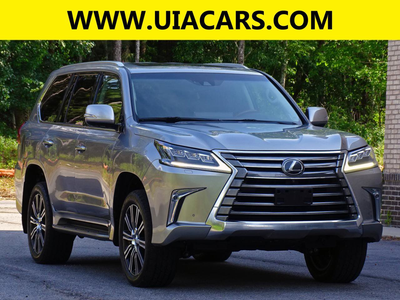 Used 2019 Lexus LX 570 4WD w/ Luxury Package image 4