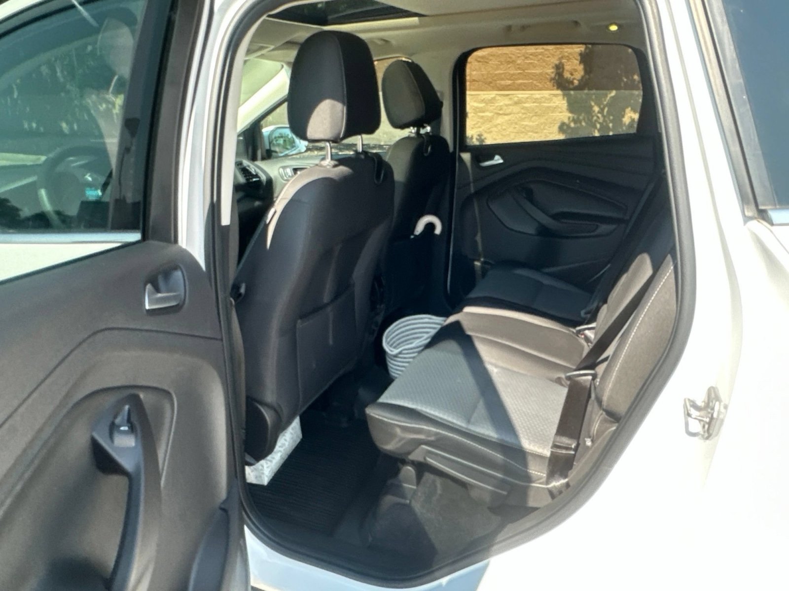 Used 2017 Ford Escape SE FWD image 6