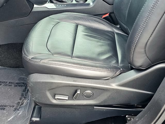 Used 2017 Ford Explorer XLT w/ Equipment Group 202A FWD image 18