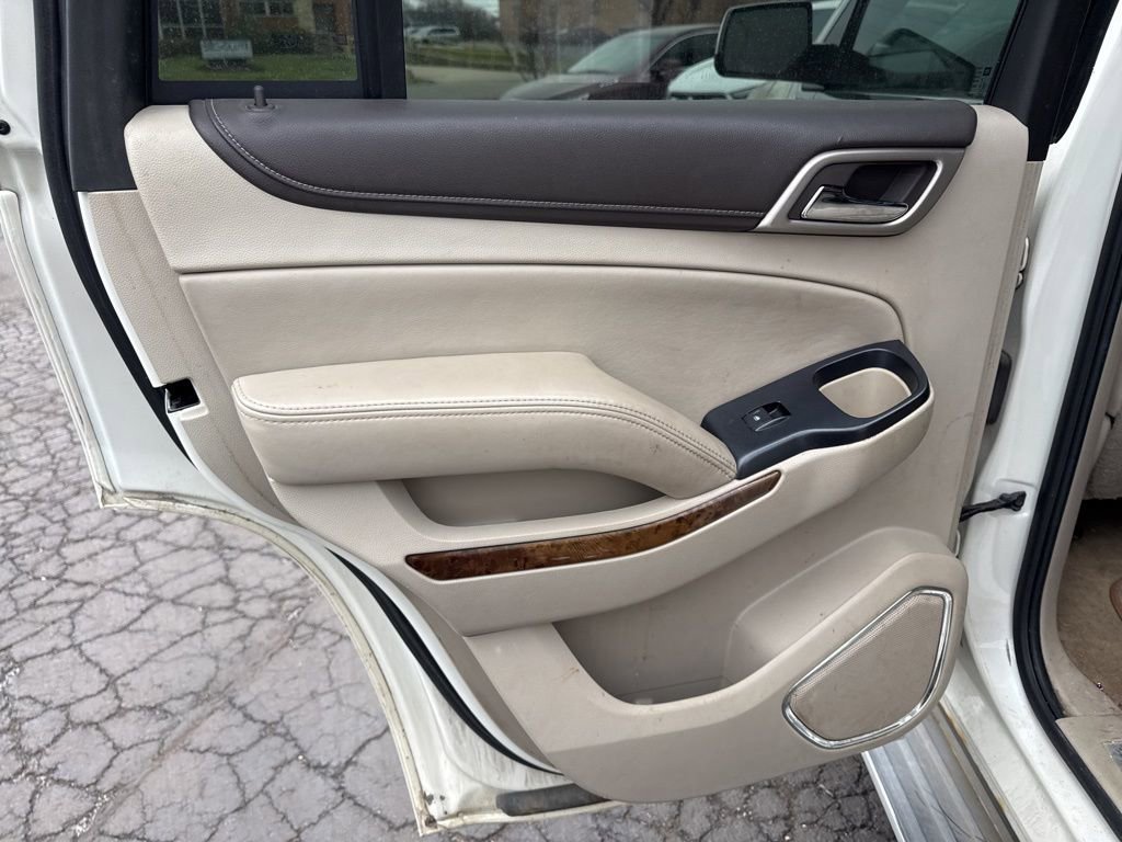 Used 2015 GMC Yukon Denali w/ Touring Package AWD/4WD image 25