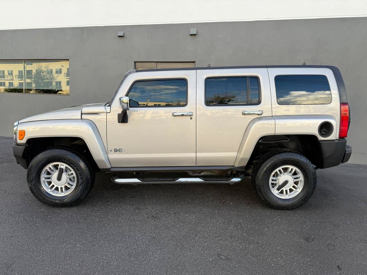 Used 2006 HUMMER H3 w/ Chrome Appearance Package AWD/4WD image 9
