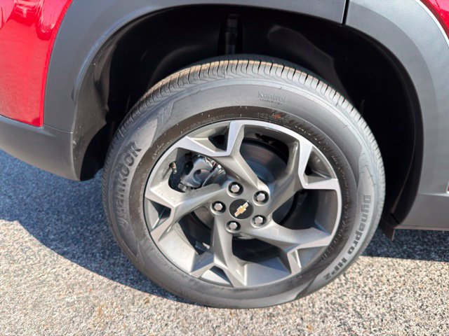 New 2026 Chevrolet Trax LT w/ Sunroof Package FWD image 18