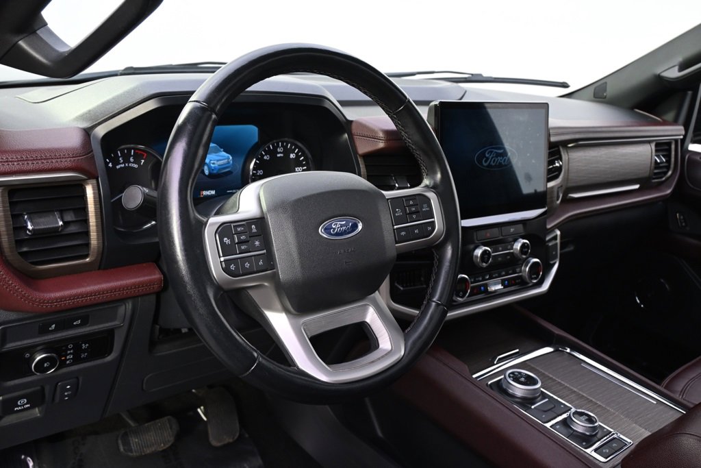 Used 2023 Ford Expedition Limited image 11