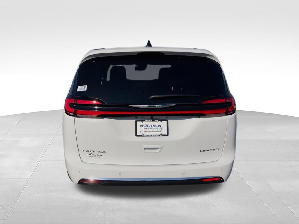 New 2026 Chrysler Pacifica Limited w/ Uconnect Theater Family Group FWD image 7
