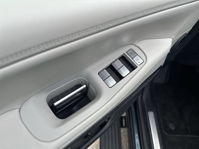 Certified 2025 Lincoln Navigator L Reserve AWD/4WD image 14
