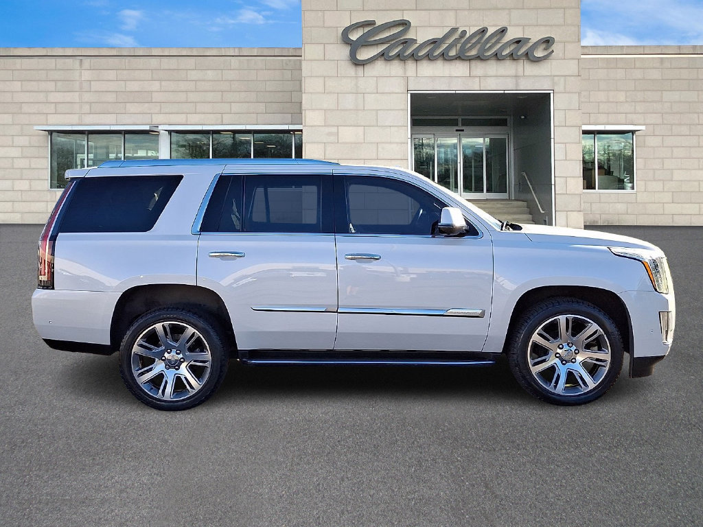 Used 2020 Cadillac Escalade Luxury AWD/4WD image 9