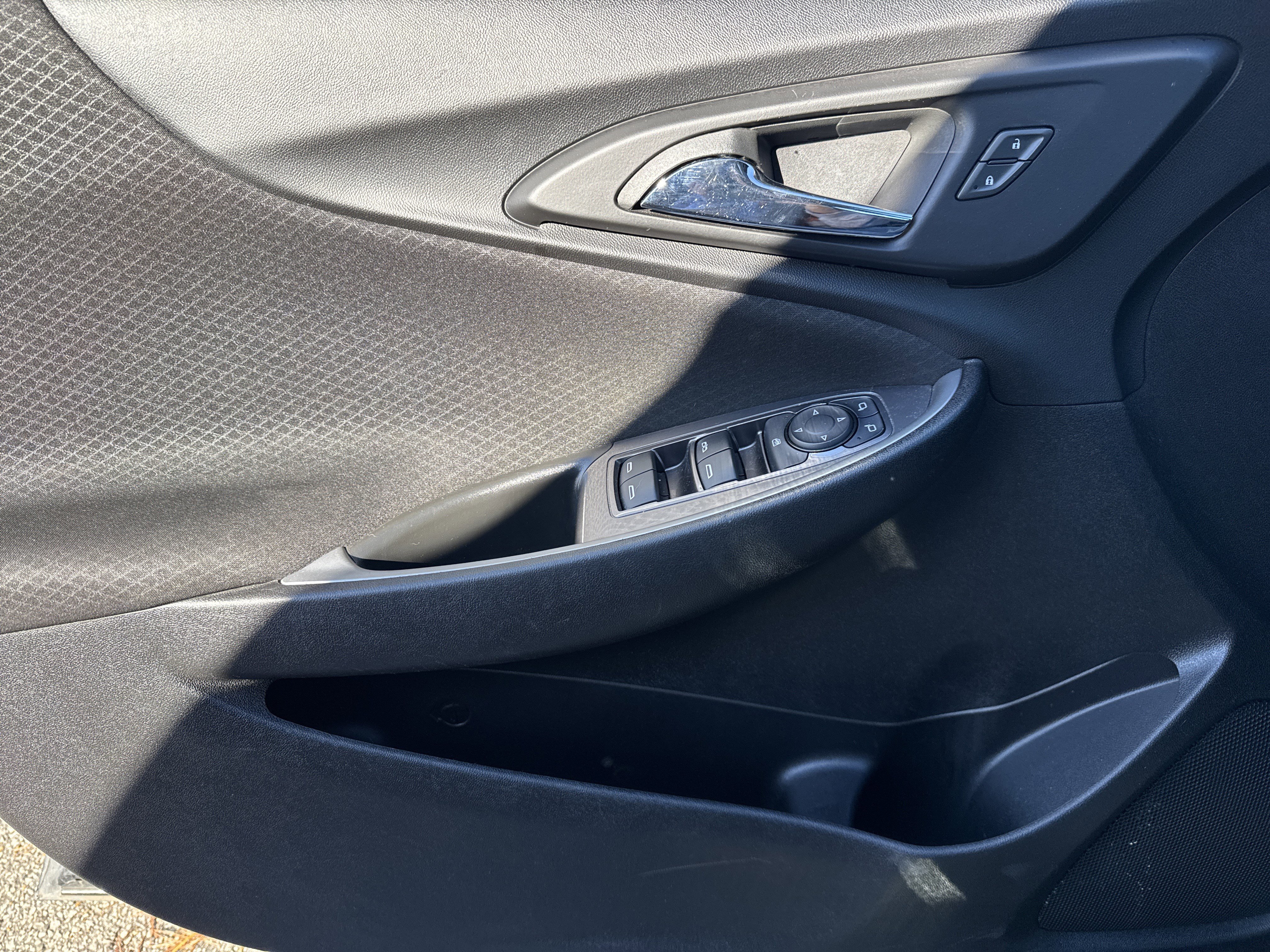 Used 2024 Chevrolet Malibu LT image 9