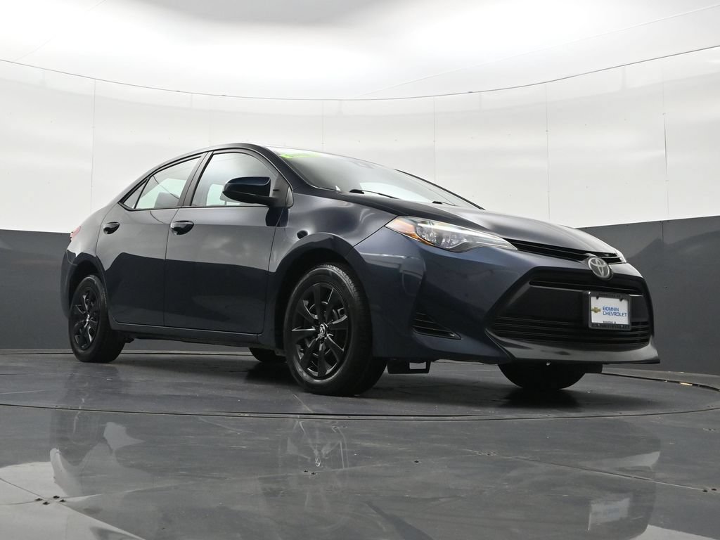 Used 2017 Toyota Corolla LE FWD image 35