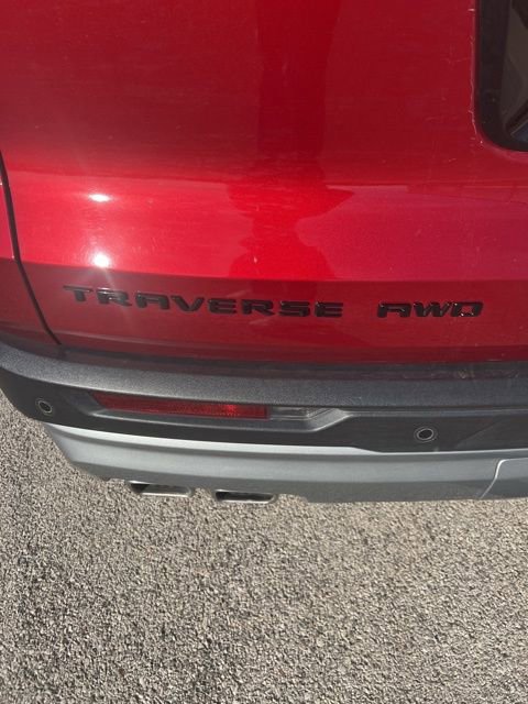 Used 2025 Chevrolet Traverse Z71 w/ Enhanced Driving Package image 8