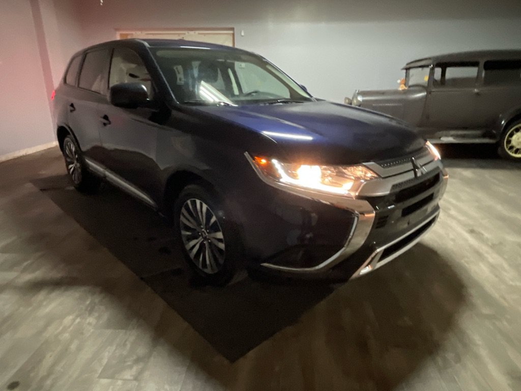 Used 2020 Mitsubishi Outlander ES FWD image 32