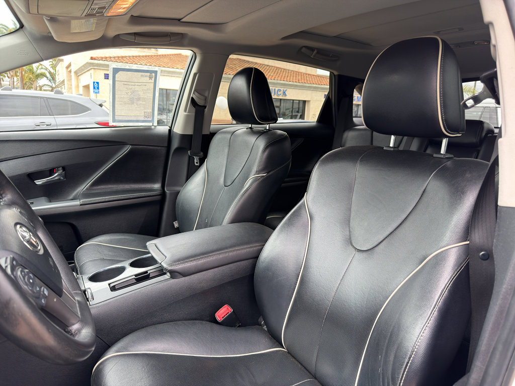 Used 2013 Toyota Venza Limited w/ Tow Prep Pkg FWD image 9