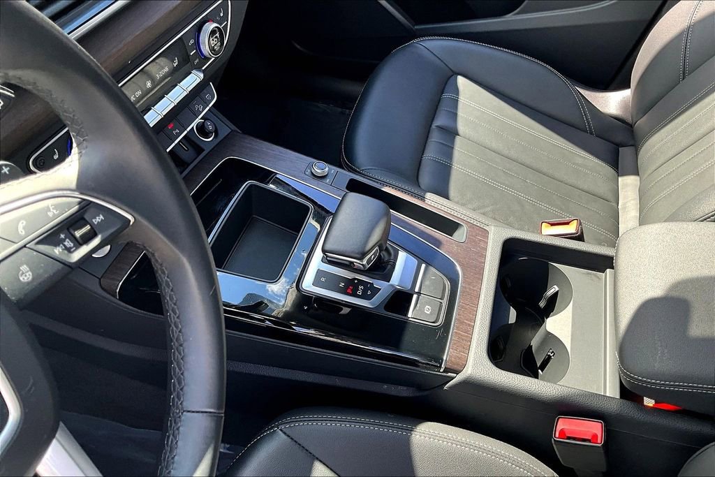 Used 2023 Audi Q5 2.0T Premium w/ Convenience Package image 17