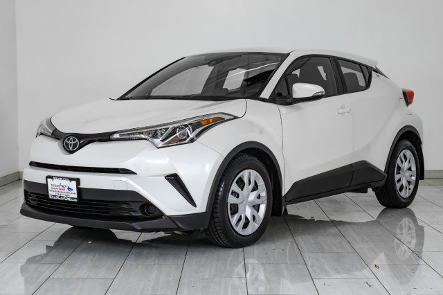 Used 2019 Toyota C-HR LE image 4