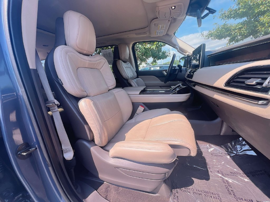 Used 2022 Lincoln Navigator L Reserve AWD/4WD image 28
