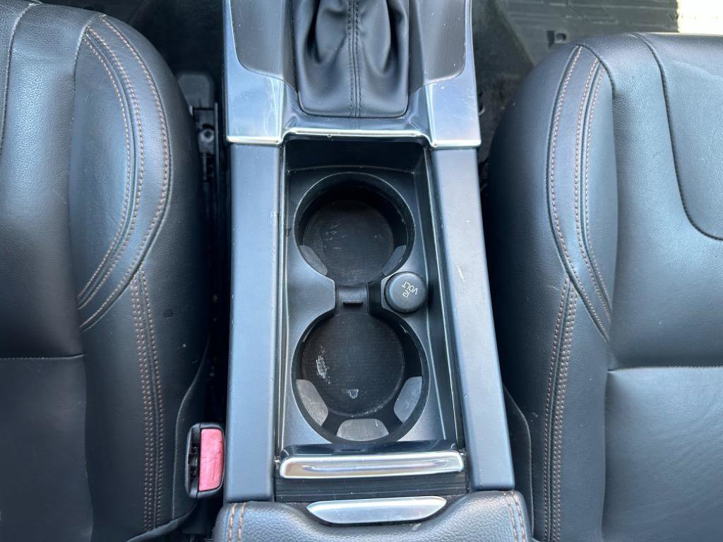 Used 2016 Volvo V60 T5 Cross Country image 13