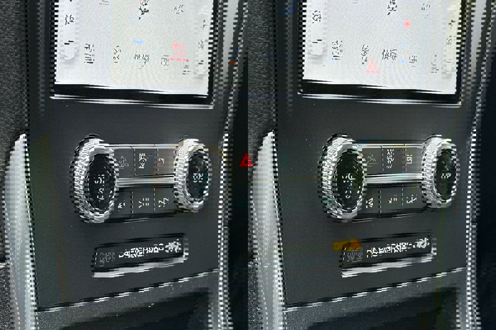 Used 2024 Ford Edge Titanium image 24