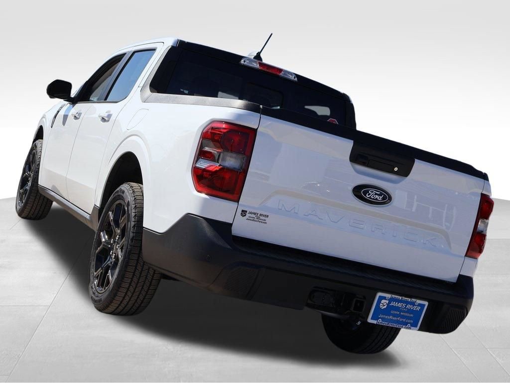 New 2026 Ford Maverick Lariat w/ Black Appearance Package image 3