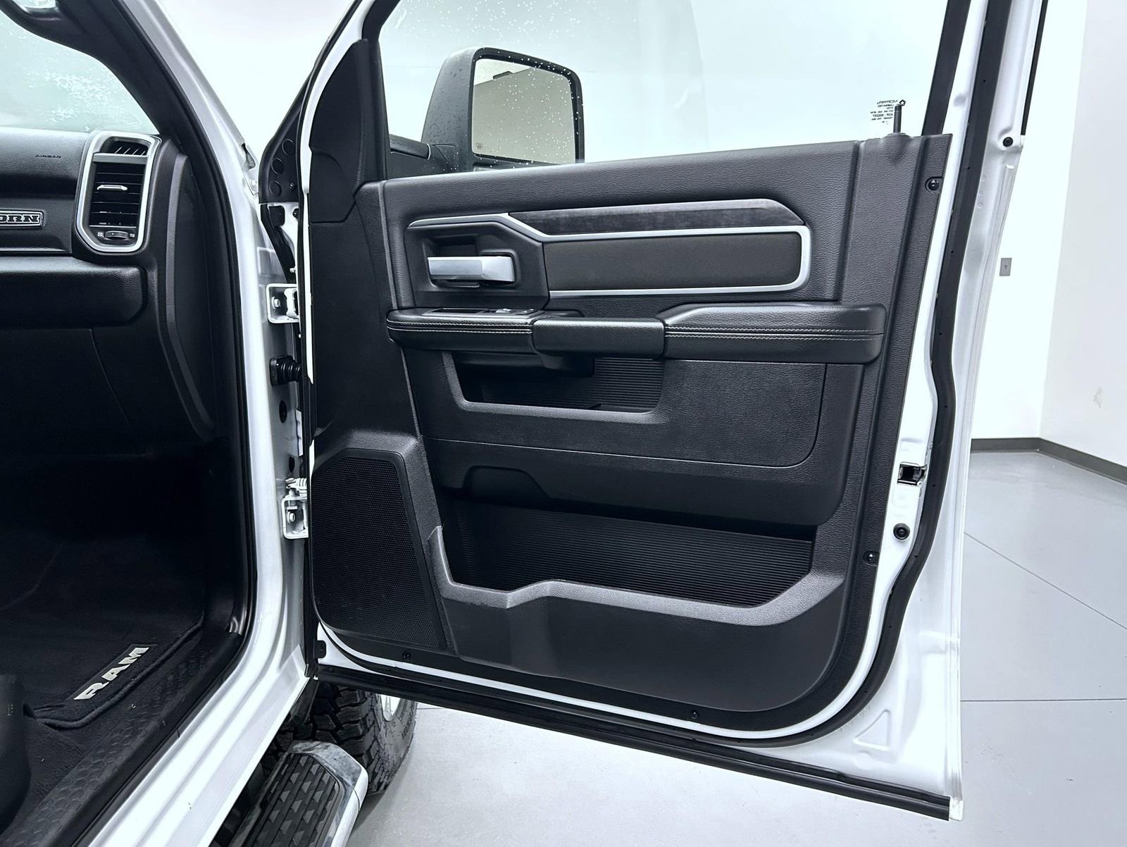 Used 2024 RAM 2500 Big Horn image 16