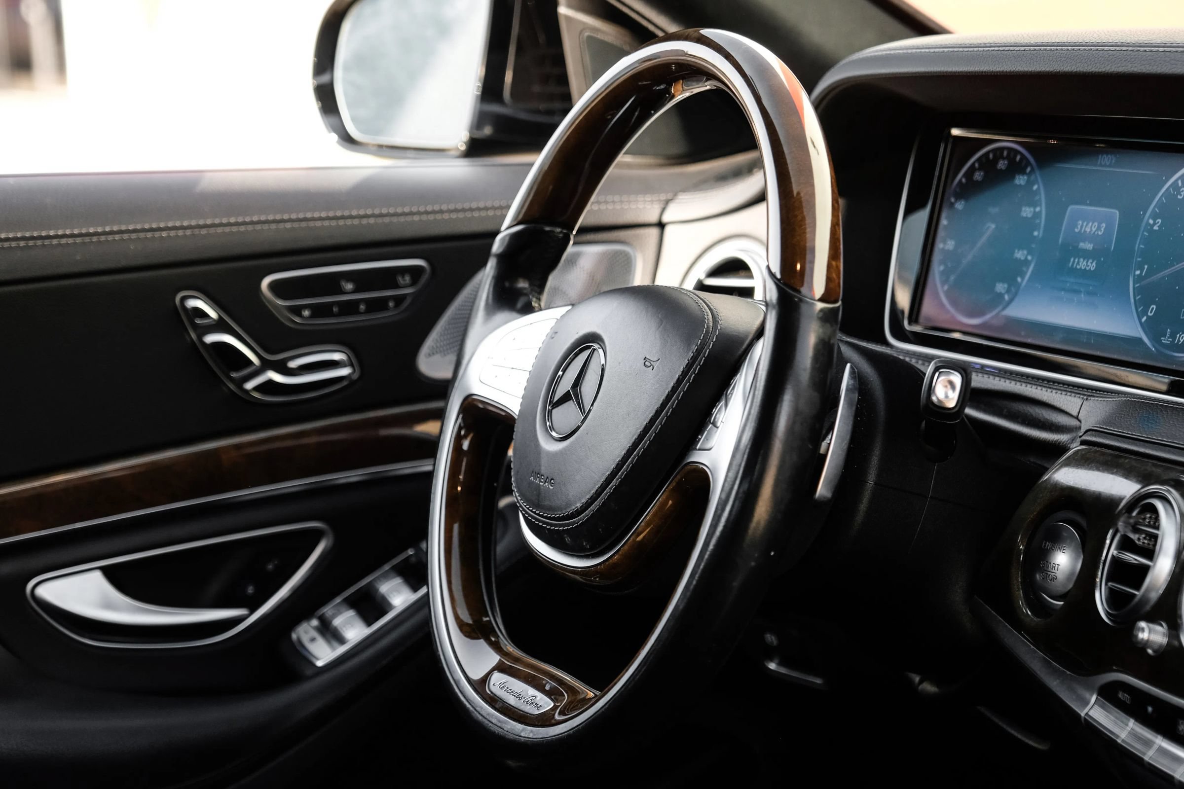 Used 2015 Mercedes-Benz S 550 Sedan image 19